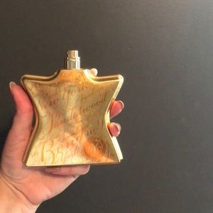 3.4 oz BOND NO9 “sandalwood”